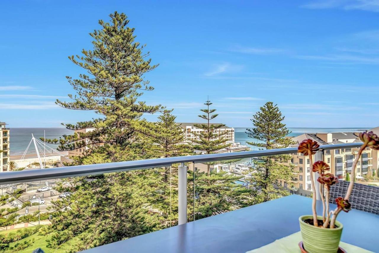 Waterfront Resort-Style Living At Glenelg Beach Adelaide Eksteriør bilde