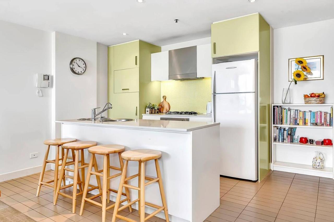 Waterfront Resort-Style Living At Glenelg Beach Adelaide Eksteriør bilde